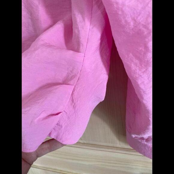 Women’s ZARA Solid Pink V-neck button up blouse. Size Large - Picture 9 of 9
